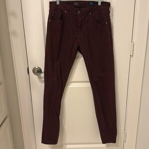 Men’s AG The Trellis Modern Slim Maroon Jeans